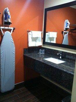Convention Center & Motel 2*